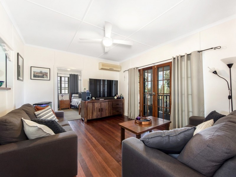 42 Marvin Street, Eastern Heights QLD 4305