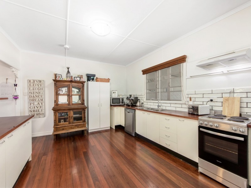 42 Marvin Street, Eastern Heights QLD 4305