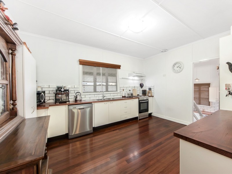 42 Marvin Street, Eastern Heights QLD 4305