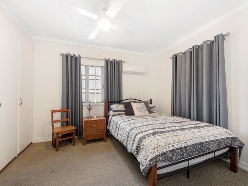 42 Marvin Street, Eastern Heights QLD 4305