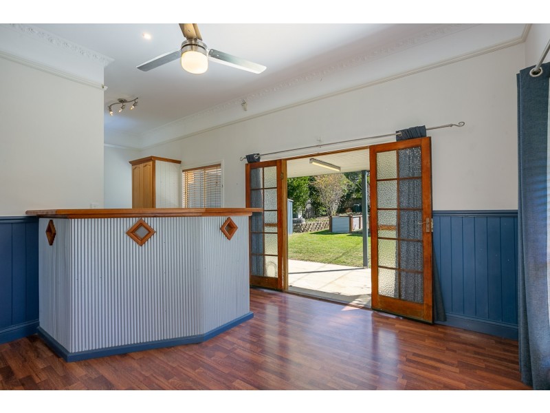 4 W M Hughes Street, North Ipswich QLD 4305