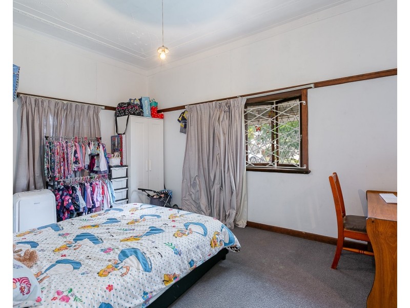 18 Bright Street, Newtown QLD 4305