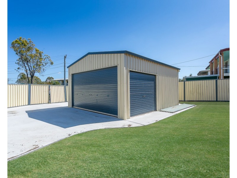 1 Madden Street, Silkstone QLD 4304