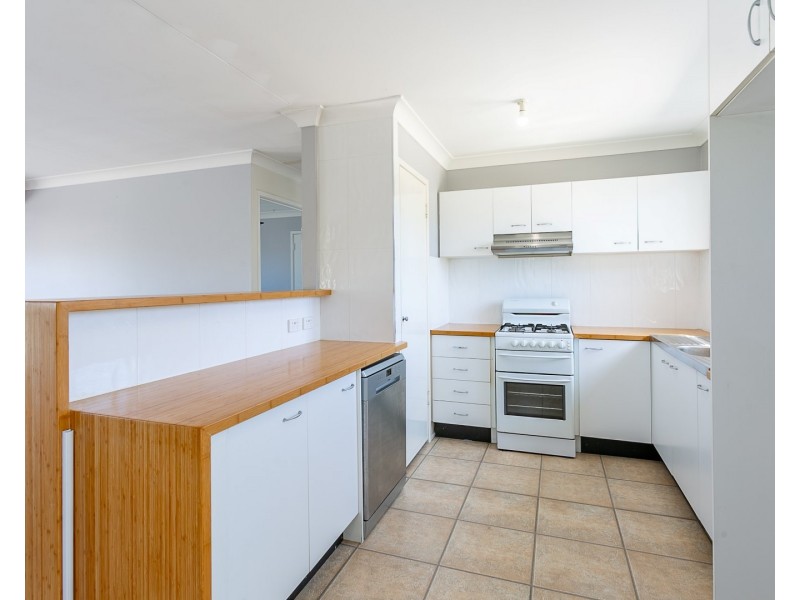 1 Madden Street, Silkstone QLD 4304