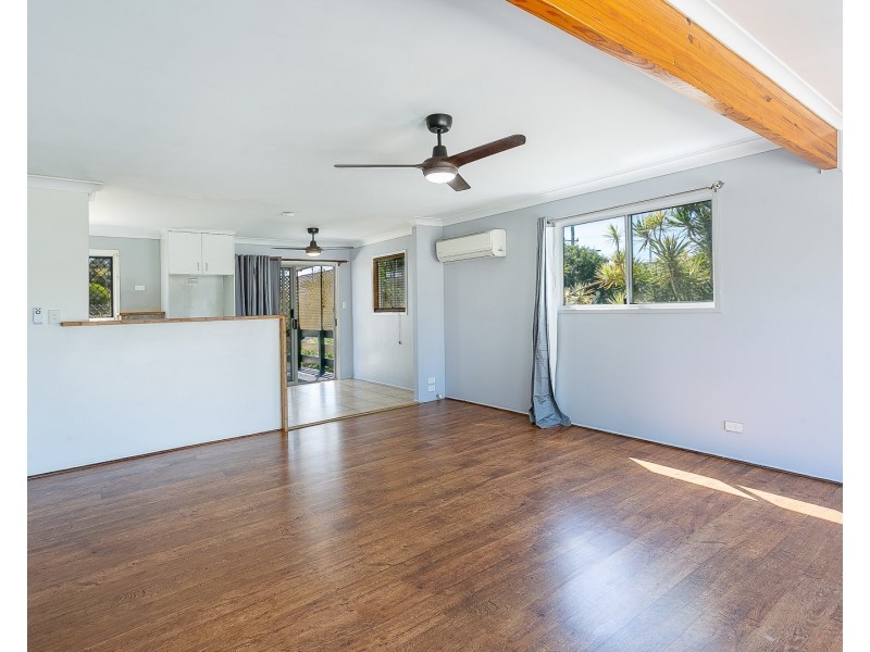 1 Madden Street, Silkstone QLD 4304