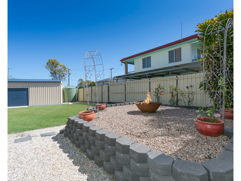 1 Madden Street, Silkstone QLD 4304