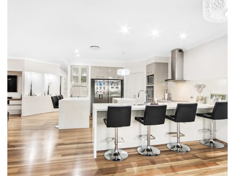 9 Kingston Drive, Flinders View QLD 4305