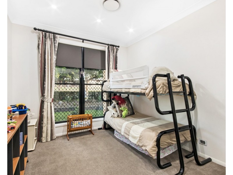 9 Kingston Drive, Flinders View QLD 4305