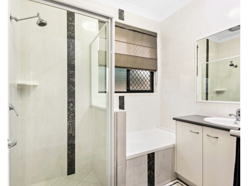 9 Kingston Drive, Flinders View QLD 4305