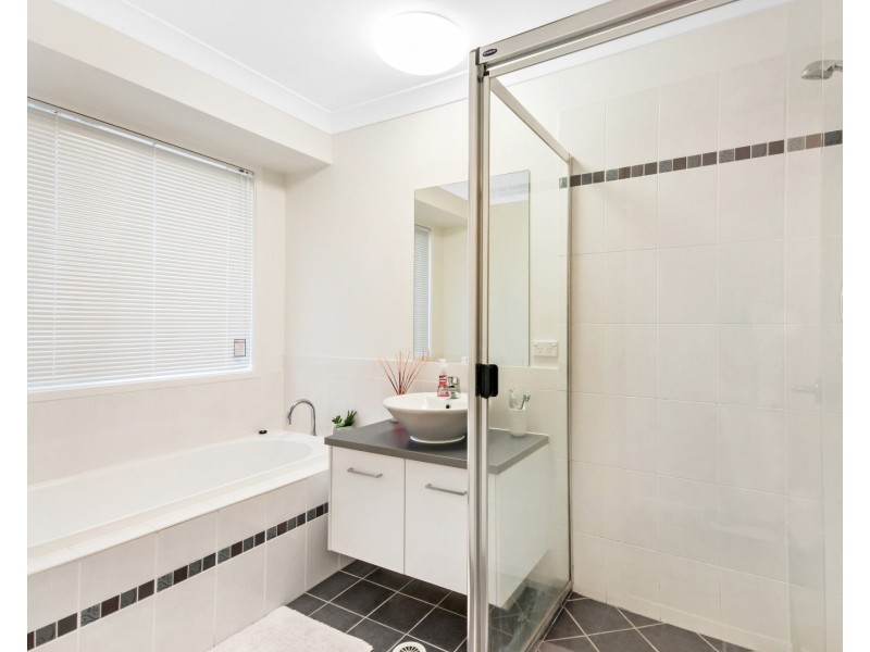 29 Sandhurst Place, Brassall QLD 4305