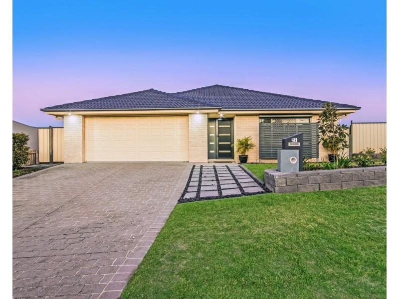 29 Sandhurst Place, Brassall QLD 4305