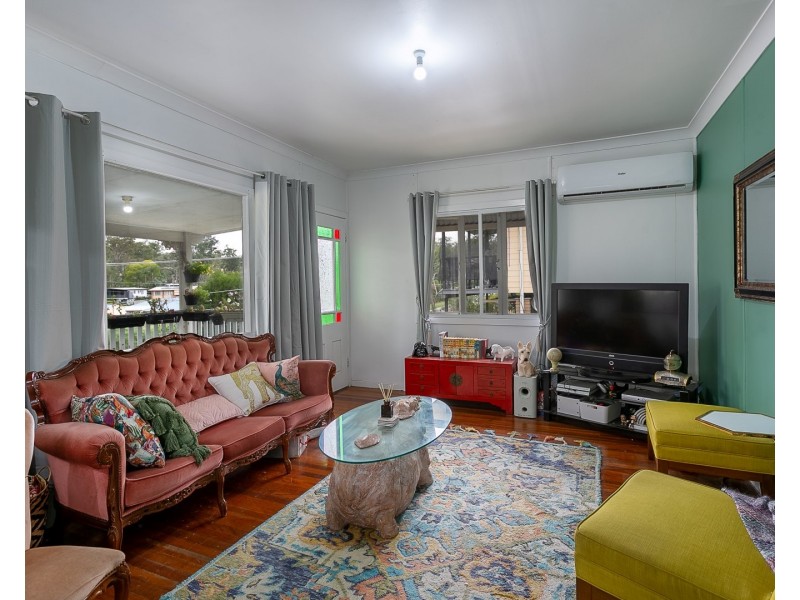 35 John Street, Bundamba QLD 4304