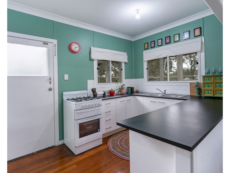 35 John Street, Bundamba QLD 4304