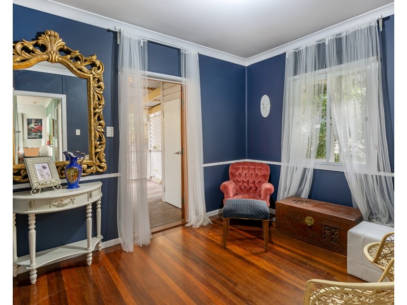 35 John Street, Bundamba QLD 4304