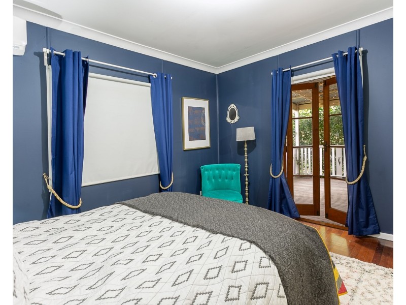 35 John Street, Bundamba QLD 4304