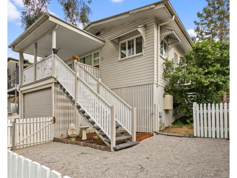 35 John Street, Bundamba QLD 4304