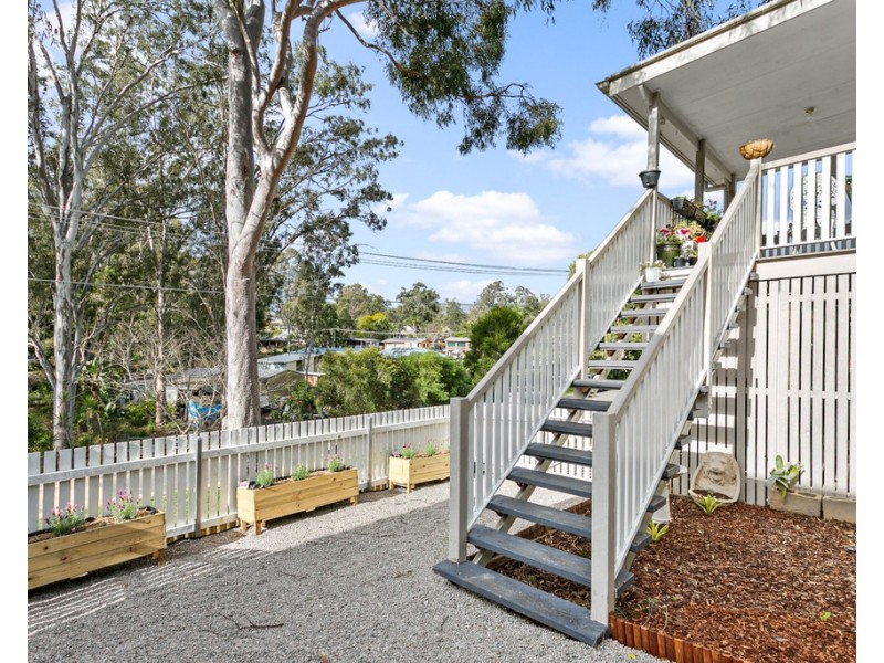 35 John Street, Bundamba QLD 4304