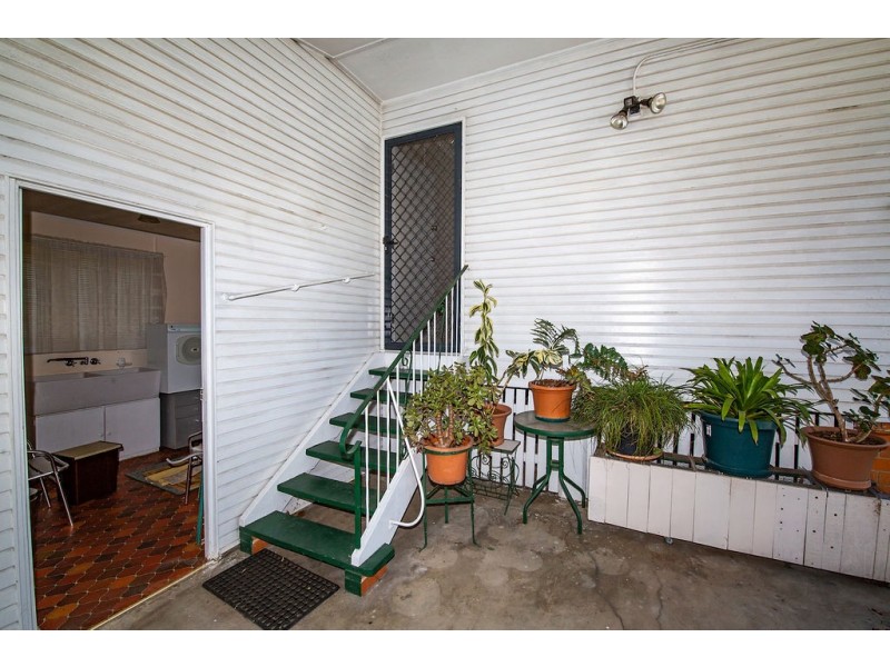 13 Brisbane Road, Dinmore QLD 4303