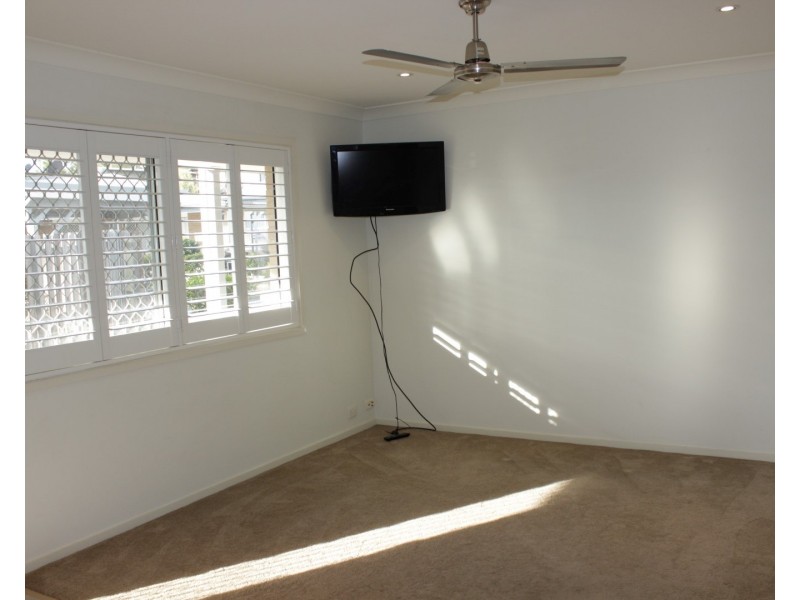 2/5 Judith Street, Flinders View QLD 4305
