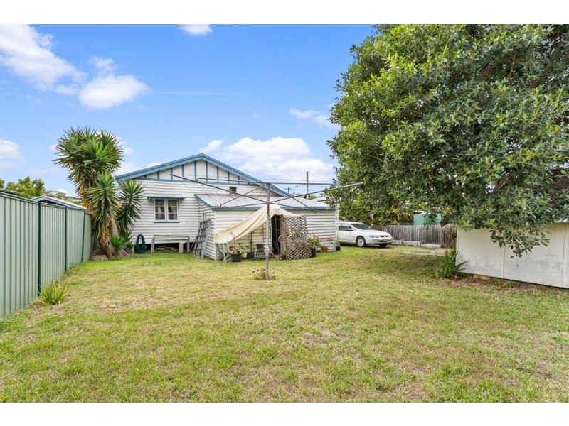 117 Glebe Road, Silkstone QLD 4304