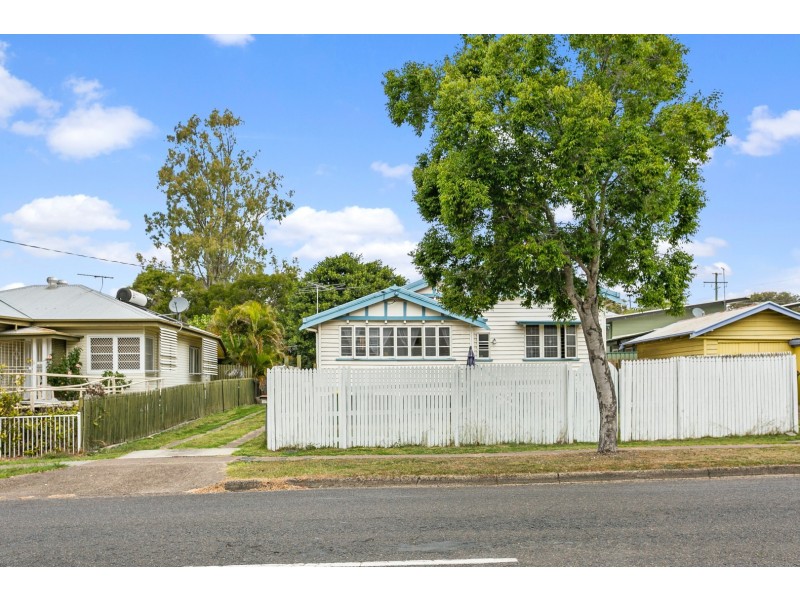 117 Glebe Road, Silkstone QLD 4304