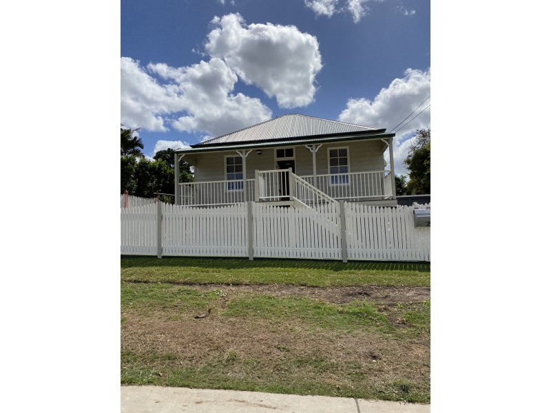 25 Moffatt Street, Ipswich QLD 4305