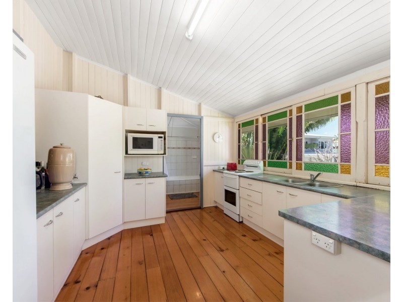 31 Bergin Street, Booval QLD 4304