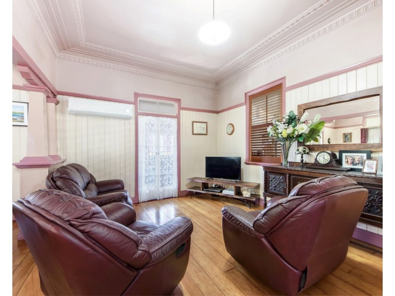 31 Bergin Street, Booval QLD 4304