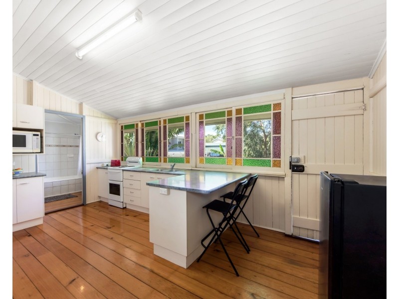 31 Bergin Street, Booval QLD 4304