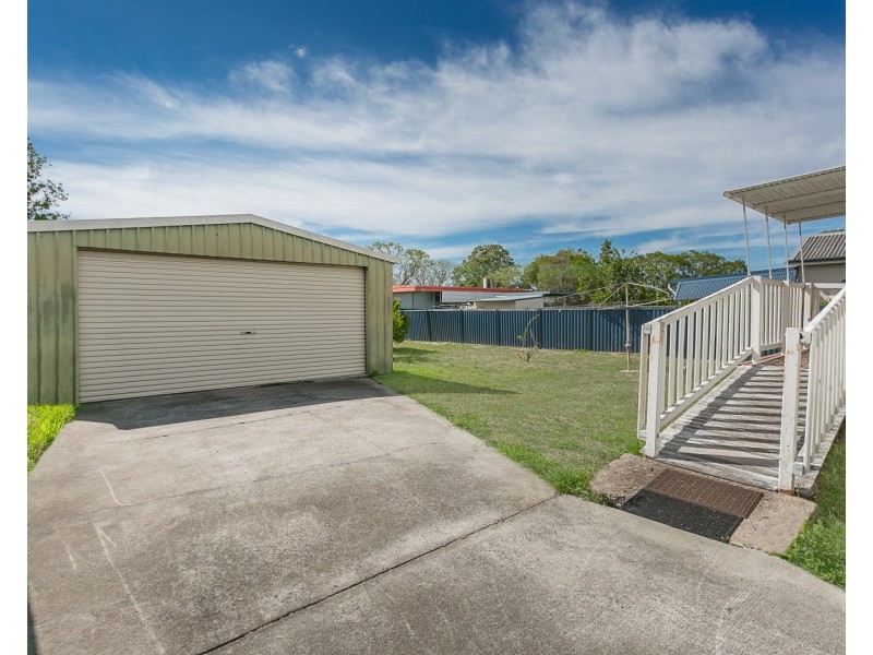 192 South Station Road, Silkstone QLD 4304