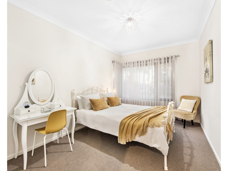 34 Shiloh Court, Pine Mountain QLD 4306