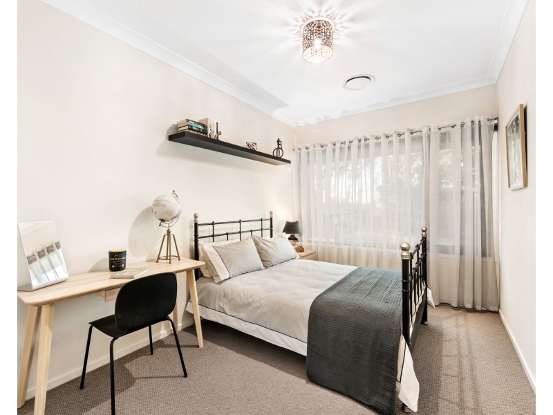 34 Shiloh Court, Pine Mountain QLD 4306