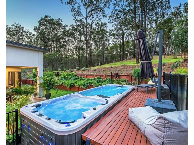 34 Shiloh Court, Pine Mountain QLD 4306