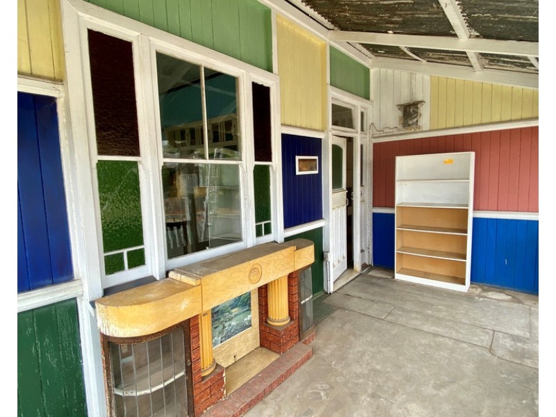 24 Clifton Street, Booval QLD 4304