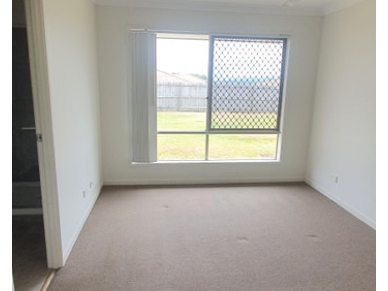 16 Kestrel Street, Lowood QLD 4311