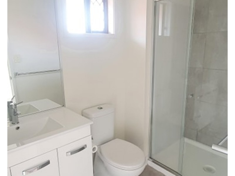 16 Kestrel Street, Lowood QLD 4311