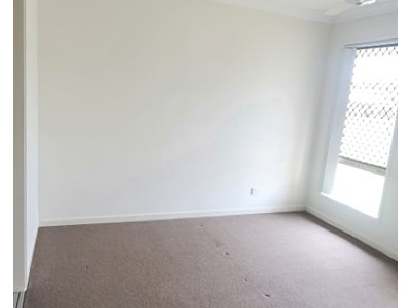 16 Kestrel Street, Lowood QLD 4311