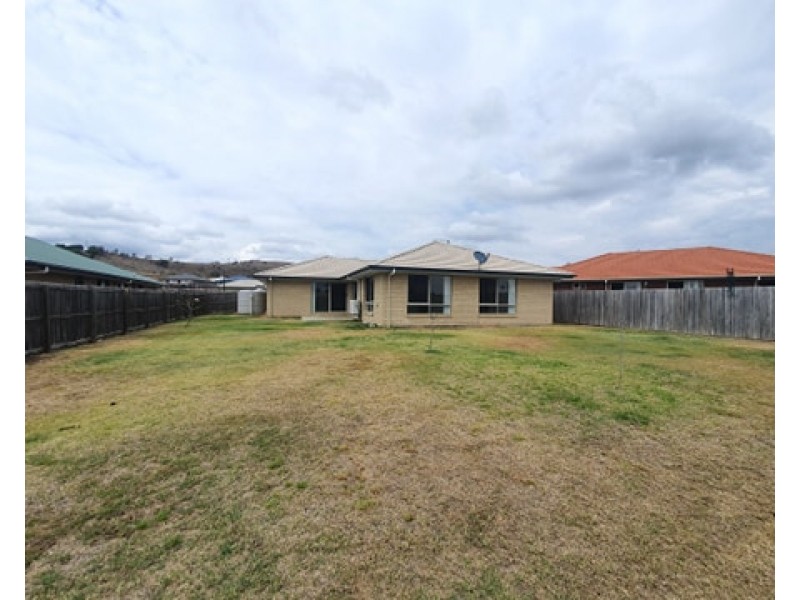 16 Kestrel Street, Lowood QLD 4311