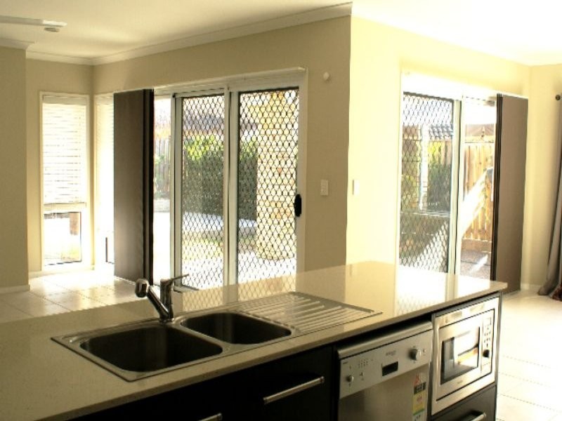 5 Dalewood Place, Fernvale QLD 4306