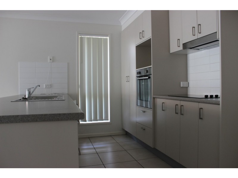 16 Littleford Circuit, Bundamba QLD 4304