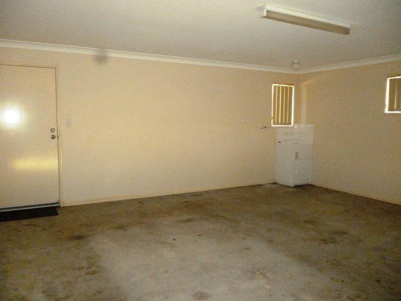 1 Barnes Court, Redbank QLD 4301