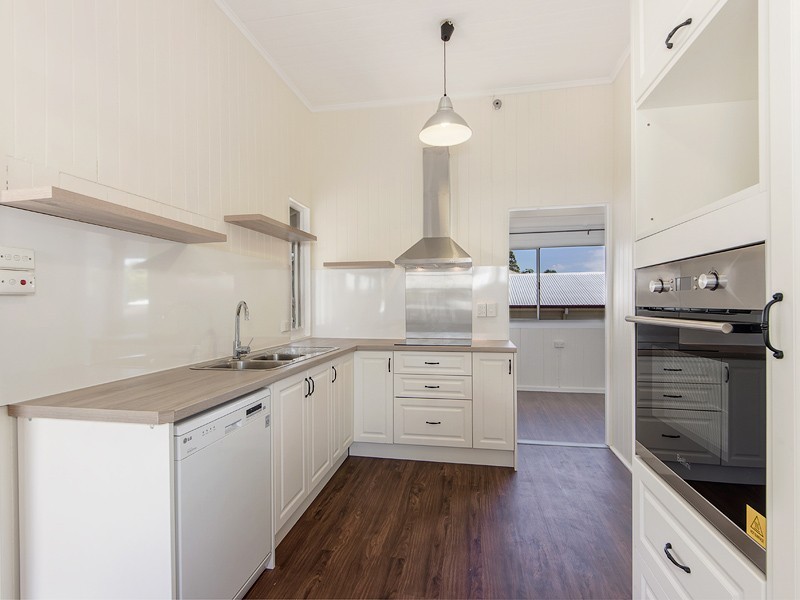 7 Siemons Street, One Mile QLD 4305