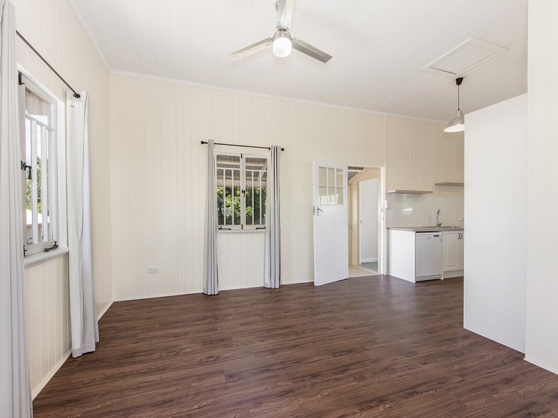 7 Siemons Street, One Mile QLD 4305