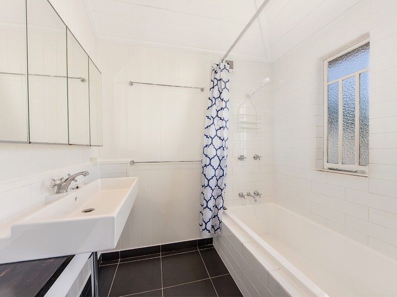 7 Siemons Street, One Mile QLD 4305