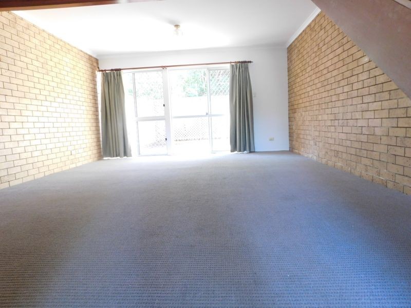 1/18 Railway Street, Booval QLD 4304