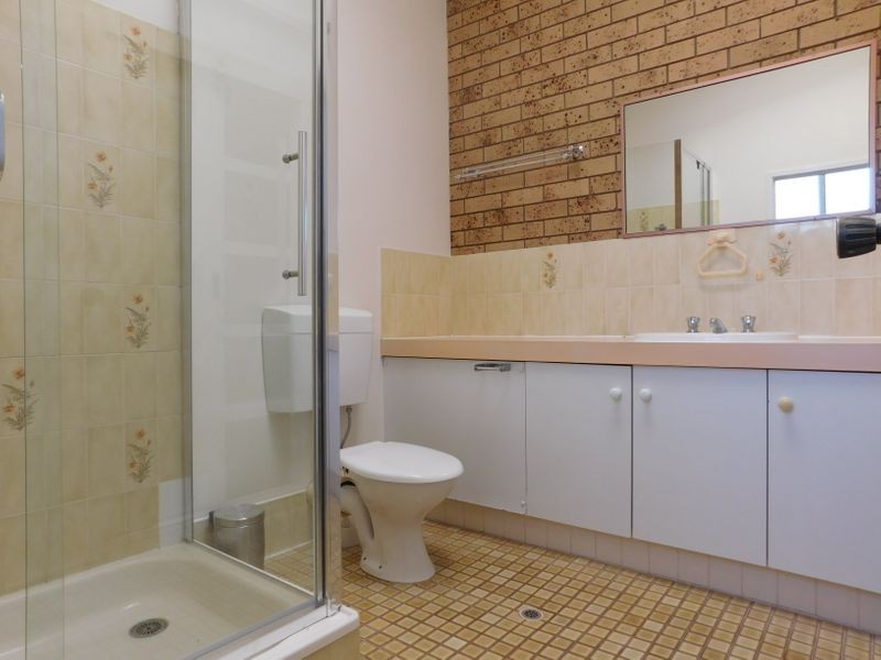 1/18 Railway Street, Booval QLD 4304