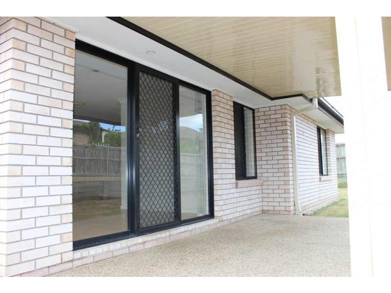 24 Wattle Crescent, Raceview QLD 4305