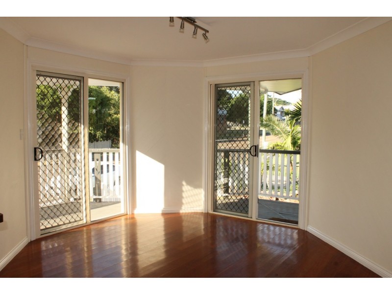 47 Glebe Road, Newtown QLD 4305