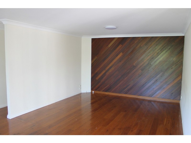 47 Glebe Road, Newtown QLD 4305