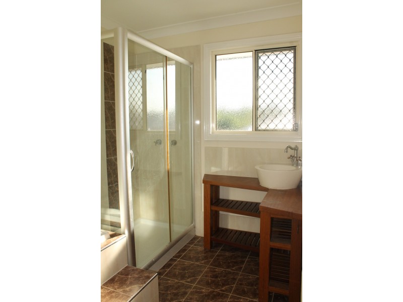 47 Glebe Road, Newtown QLD 4305